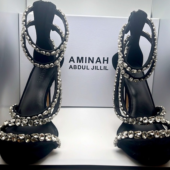 Aminah Abdul Jillil Size 11 - Picture 9 of 14